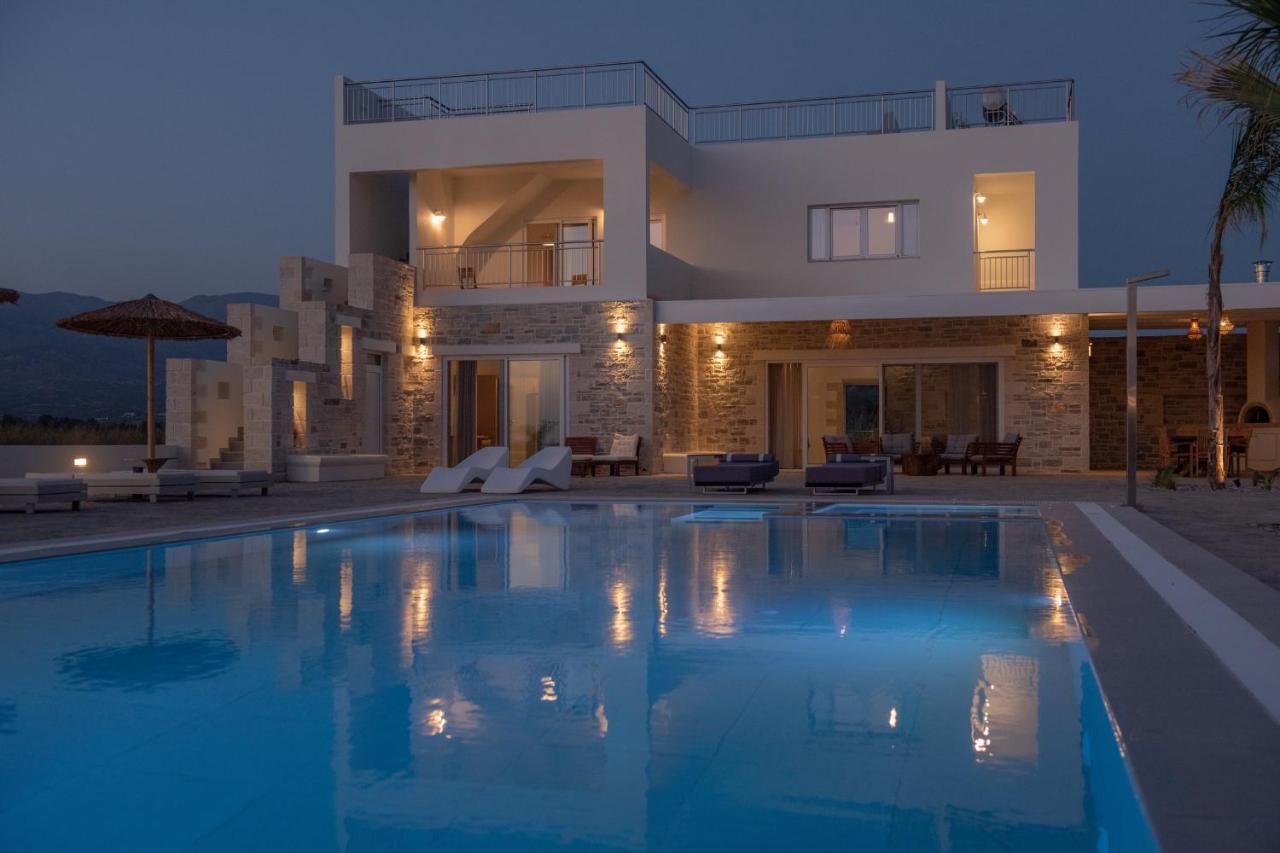 Villa Pnoe Seaside Kalamaki  Exteriör bild