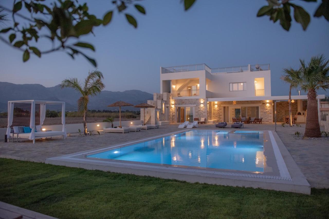 Villa Pnoe Seaside Kalamaki  Exteriör bild