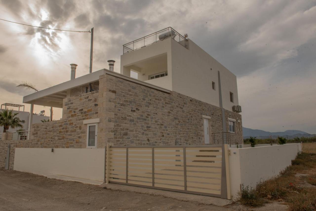 Villa Pnoe Seaside Kalamaki  Exteriör bild